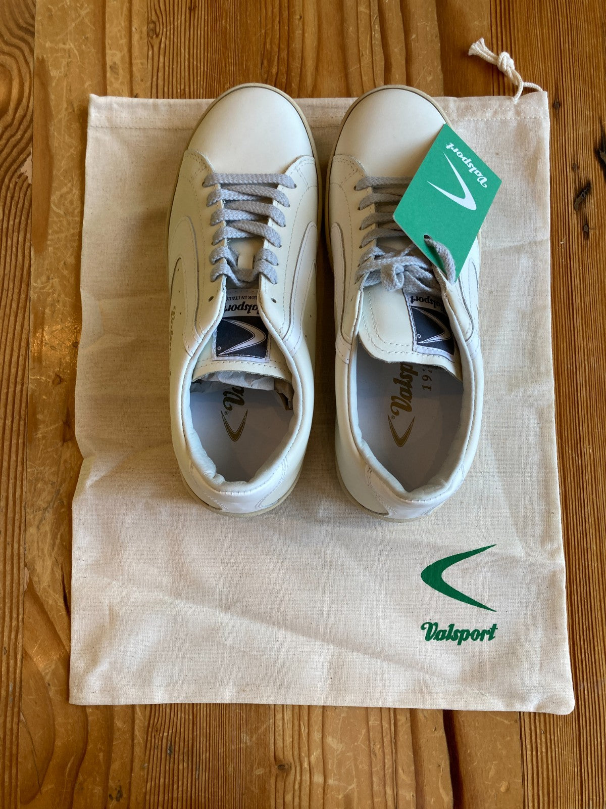 Valsport $296 White Leather Tournament Shoes - Size 38 - NEW w/ Box - 4427SC