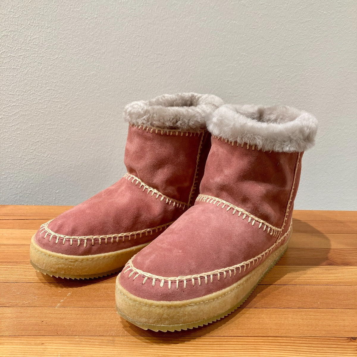 Laid Back London Pink Suede Pull On Moccasin Boots - Sz 38 - NEW w/ box - 1122CT