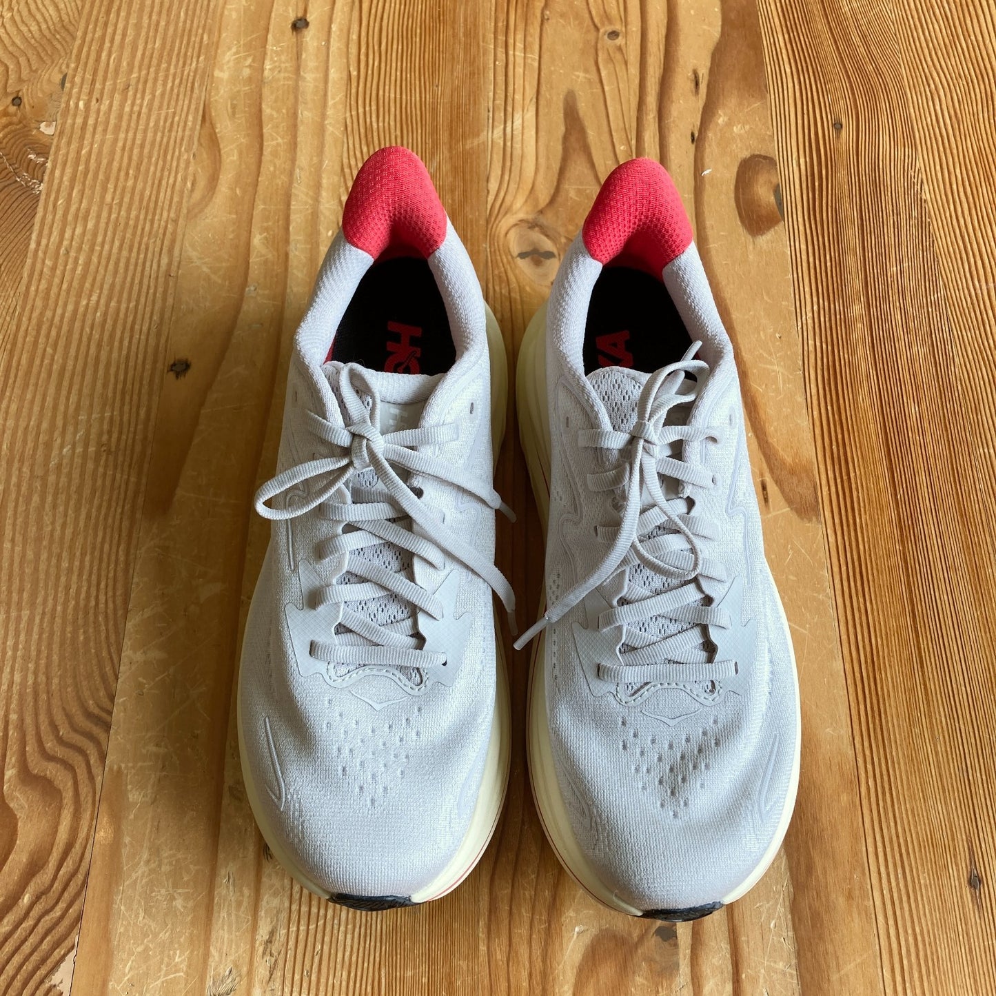 Hoka One One White Clifton 10 Sneakers Shoes w/ Box - Size 8.5 - 0425SV