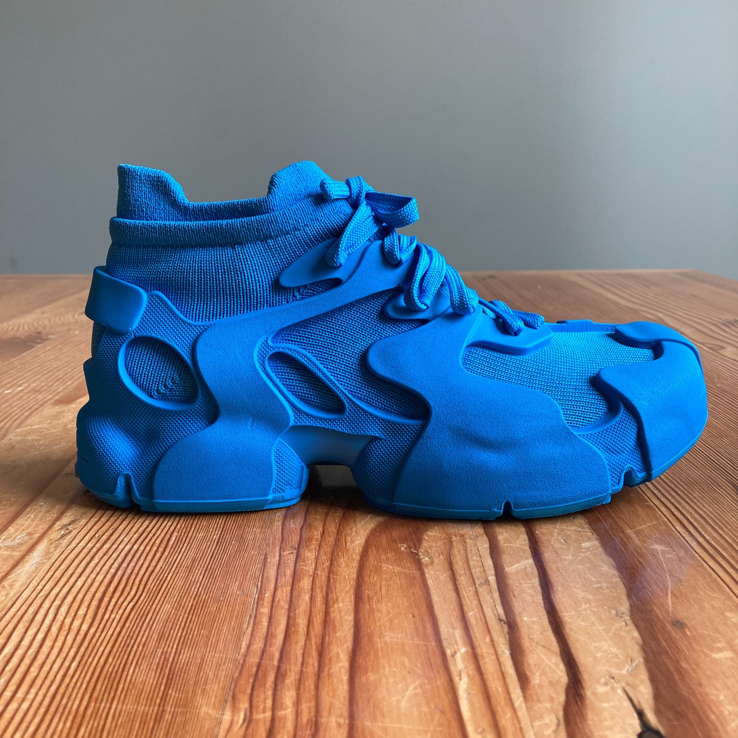 Camper LAB Bright Blue Tossu Caged Sneaker Shoes w/ Box - Size 8.5 - 0425SV