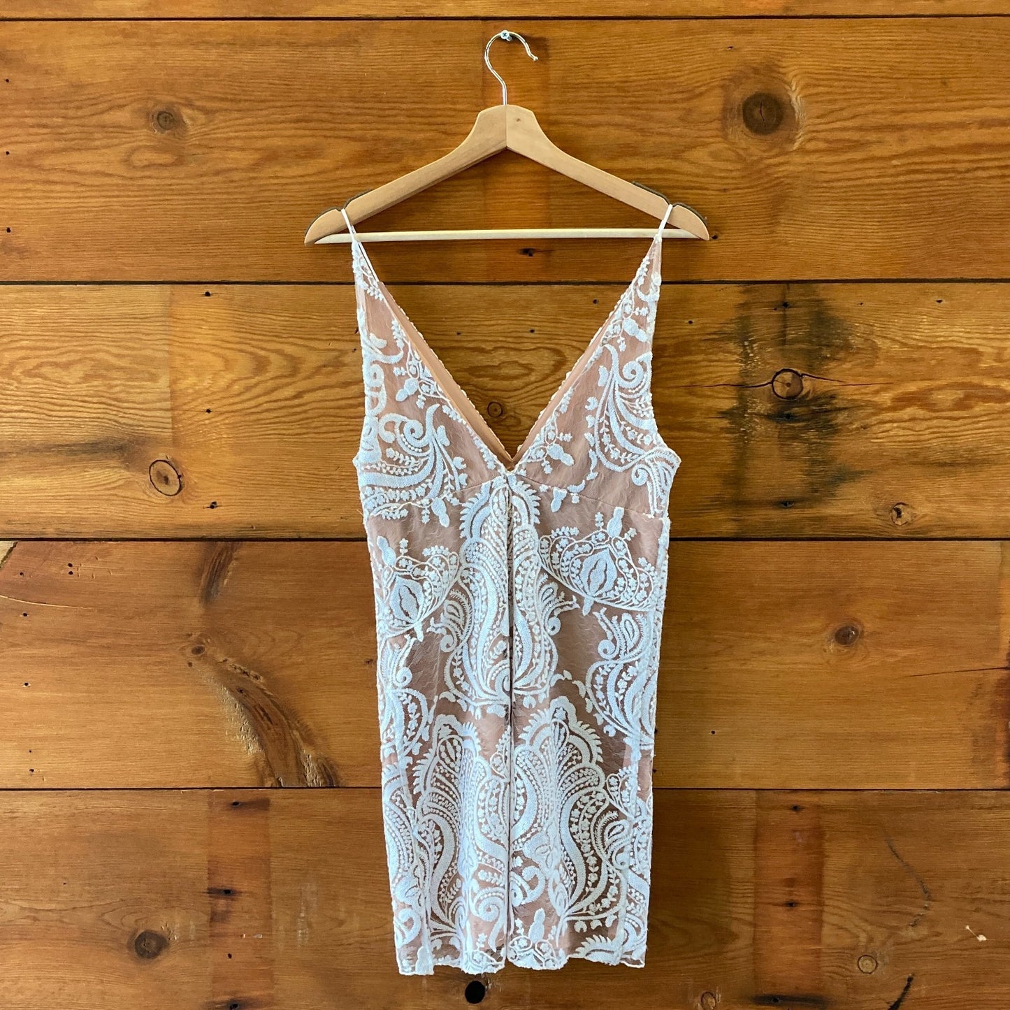 Free People NEW White Lace Overlay Night Shimmer Mini Dress - Size 2 - 0514CP