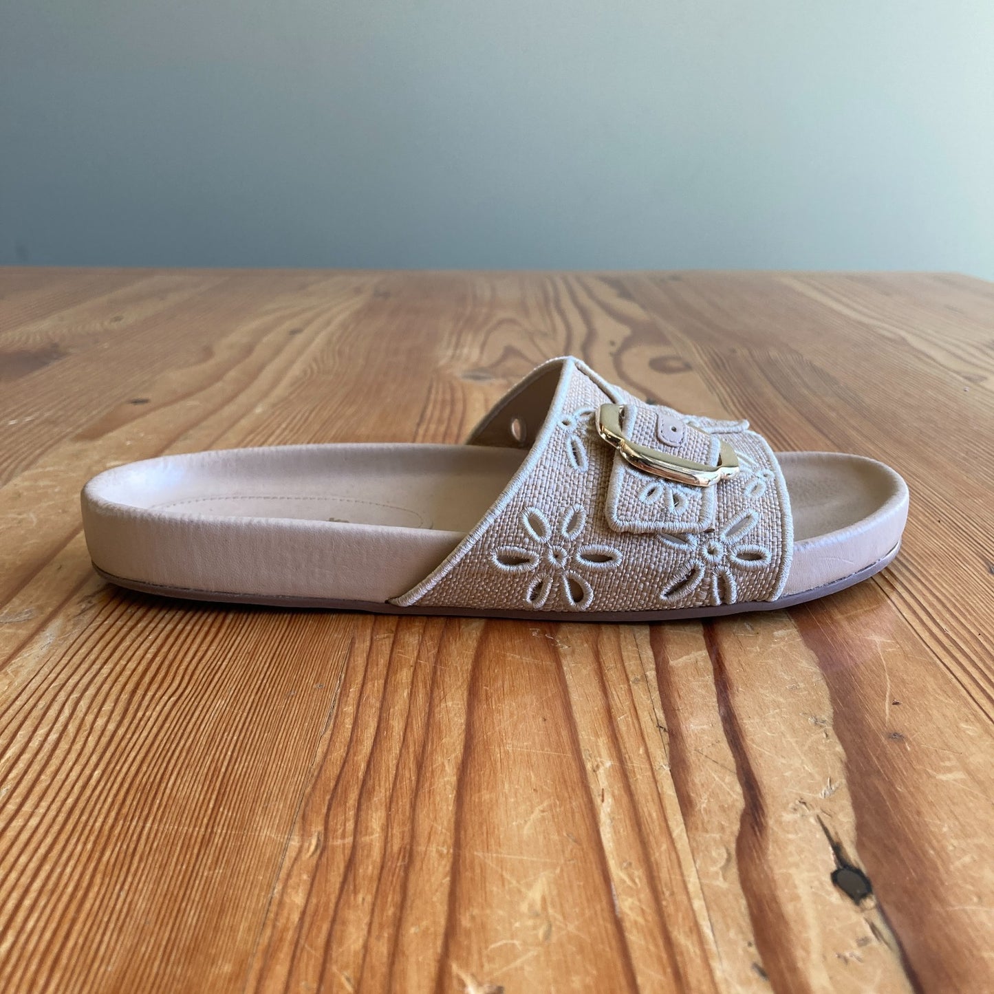 Larroude $250 Eyelet Embroidered Big Buckle Chloe Sandals - Size 8.5 - 1011SC