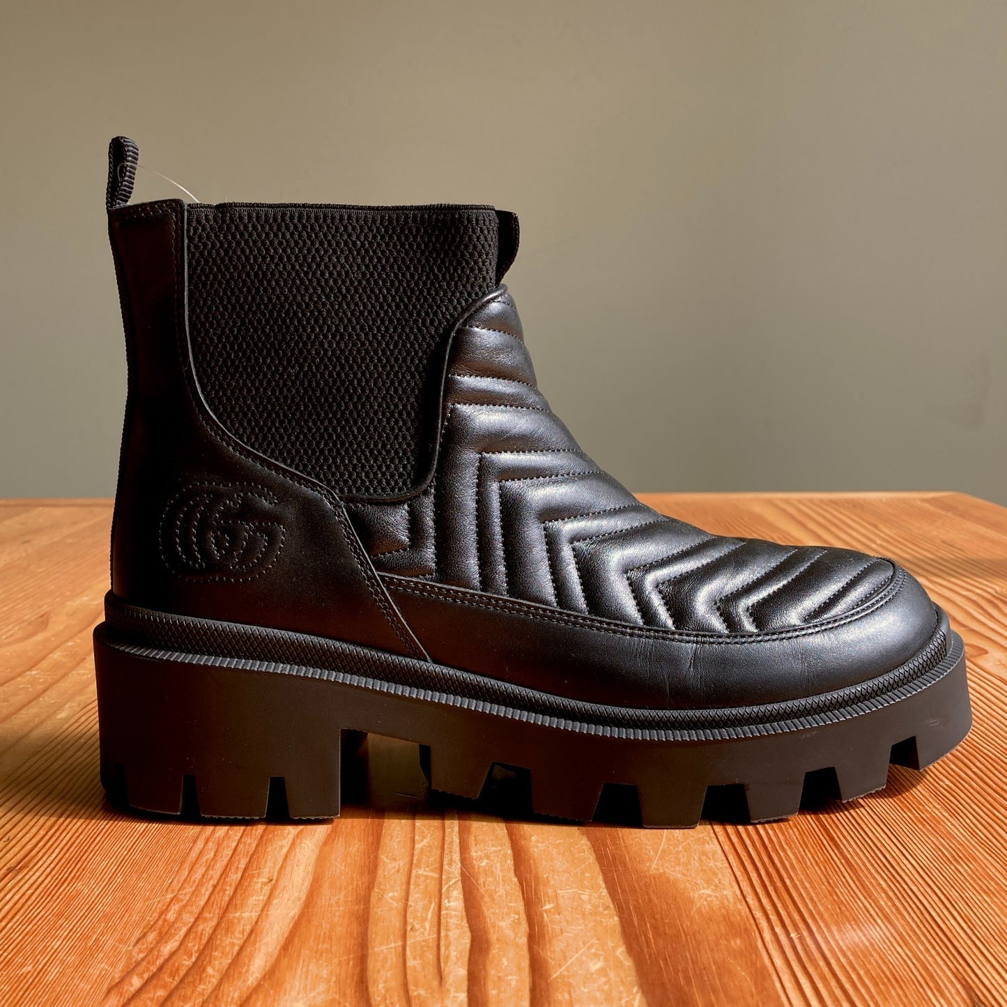 Gucci Black Matelasse Leather Lifford Chelsea Boots - IT 40.5 / US 10.5 - 0827BH