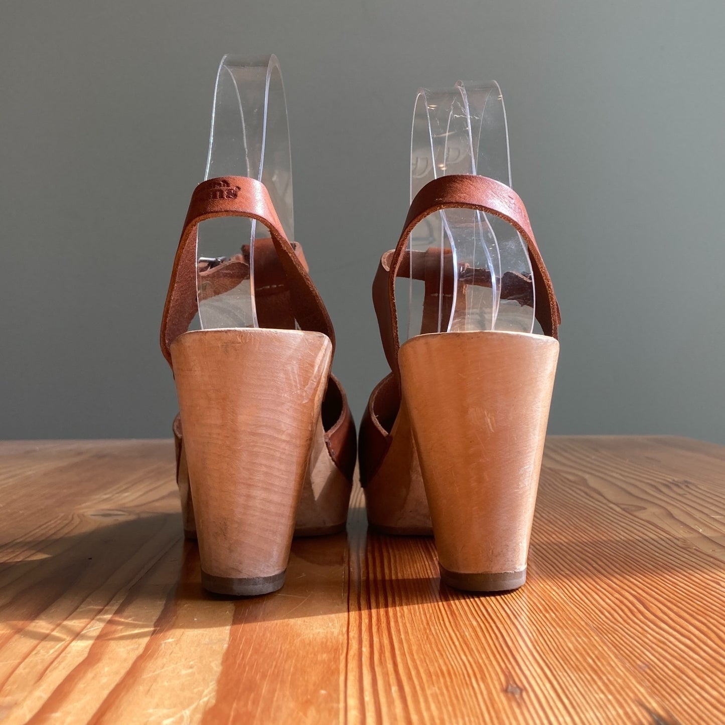 8 - Swedish Hasbeens Brown T-Strap Leather High Heel Clog Shoes 0325MR
