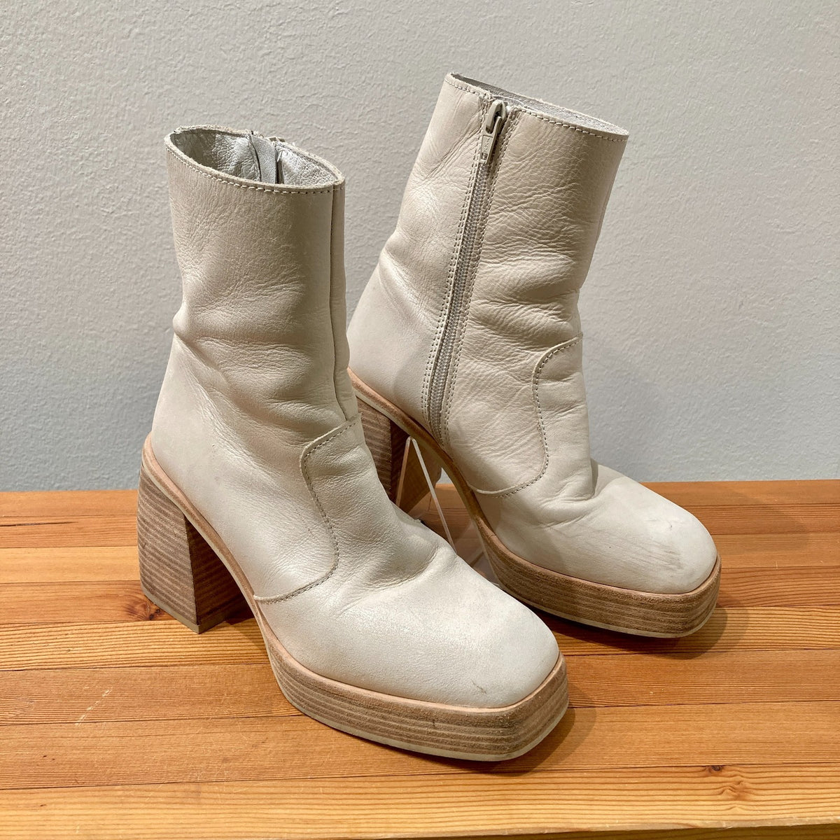 Free People Cream Leather Wood Heel Ruby Platform Boots - Size 36 / 6 - 0312IG