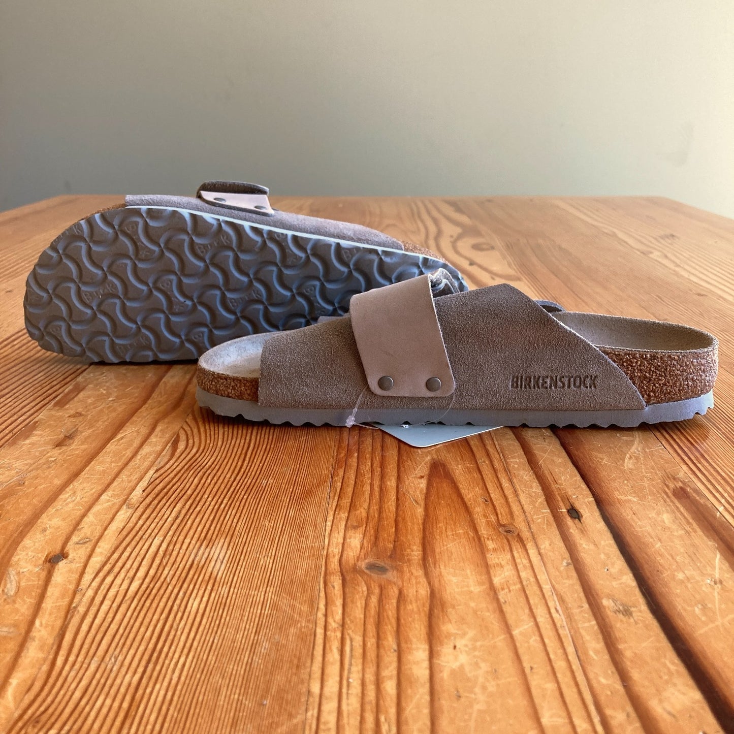 Birkenstock Light Gray Suede Kyoto Sandals - Size 39 / 8.5 - 9 - 0425SV