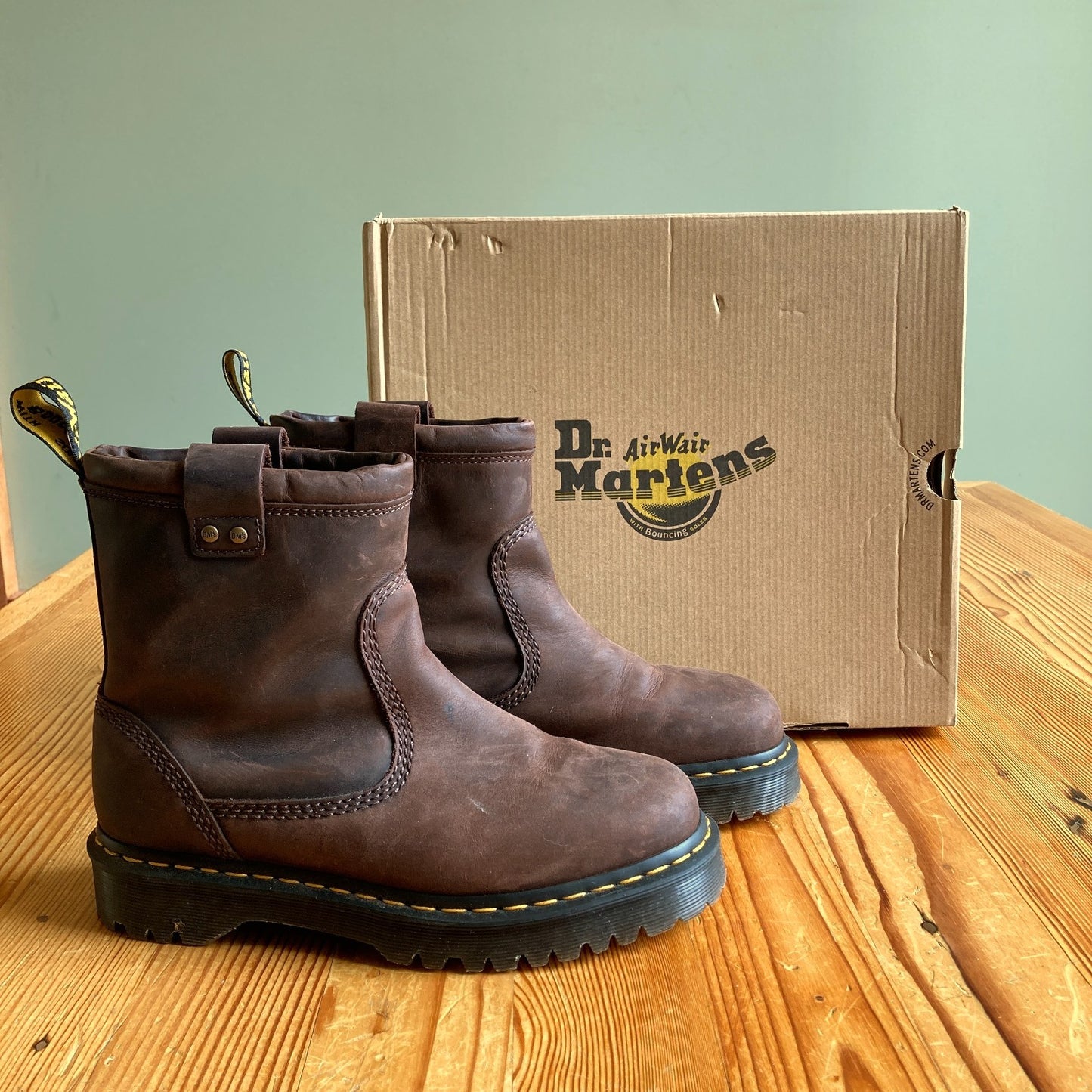 Dr. Martens Dark Brown Leather Anistone Lo Biker Boots w/ Box - Size 8 - 0425SV