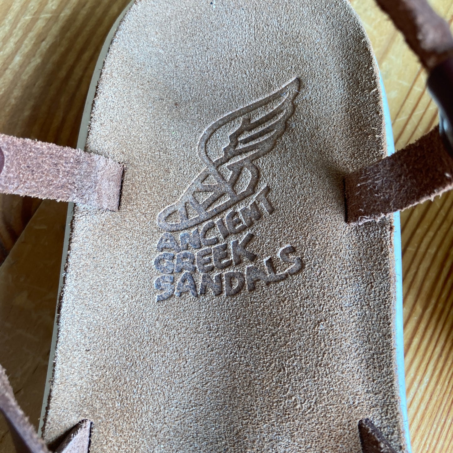 Ancient Greek Brown Leather w/ White Chunky Sole Sandals - Size 37 - 0504SL