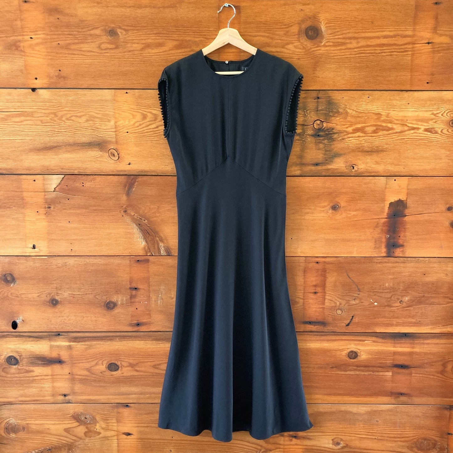 M - AYR Black Cap Sleeve Key Hole Back Silky Full Length Maxi Dress 1125KG