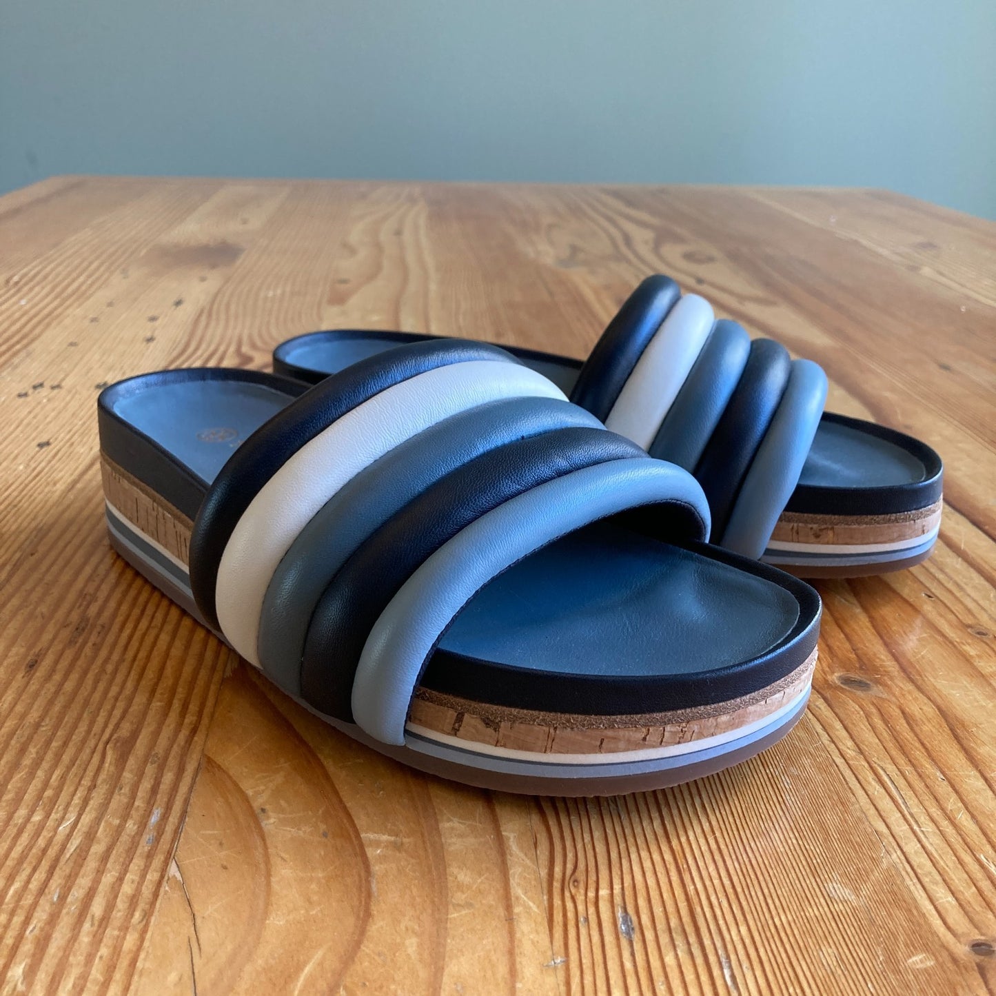 Tory Burch Blue Navy Puffer Quilted Flatform Sandals - Size 7 - 1120CB