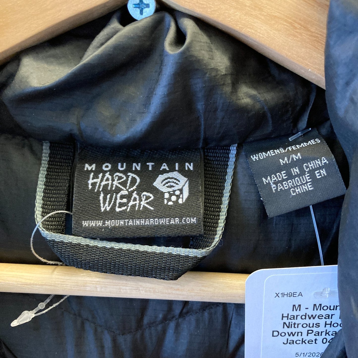 M - Mountain Hardwear Black Nitrous Hooded Down Parka Puffer Jacket 0409BB