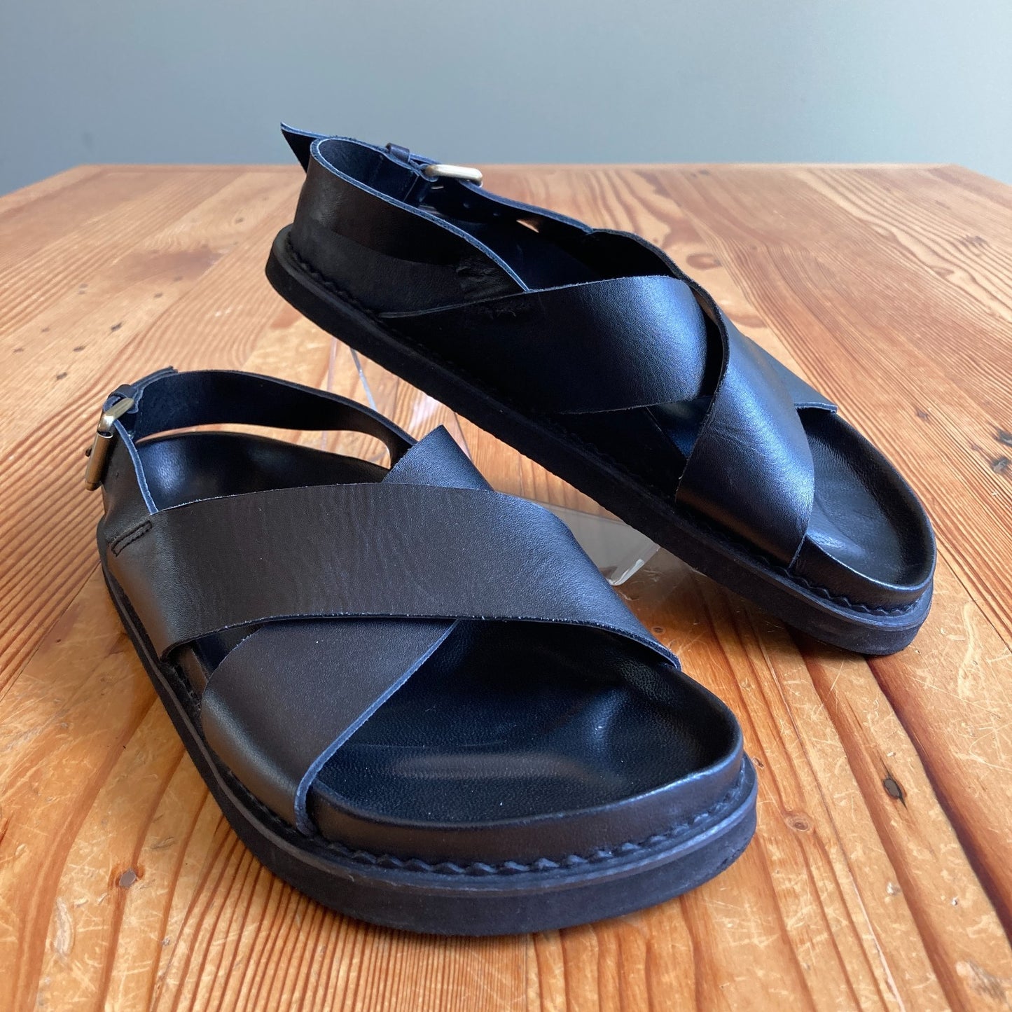 Liberte Black Leather Capri Open Toe Sandals Shoes - Size 38 / 8 - 0405LS