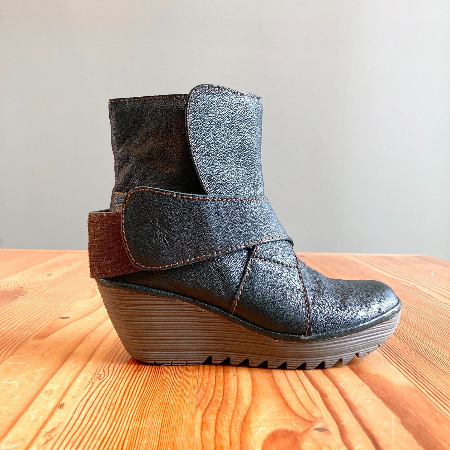 39 / 9 - Fly London Dark Green Leather Wedge Sole Platform Boots 0114KE