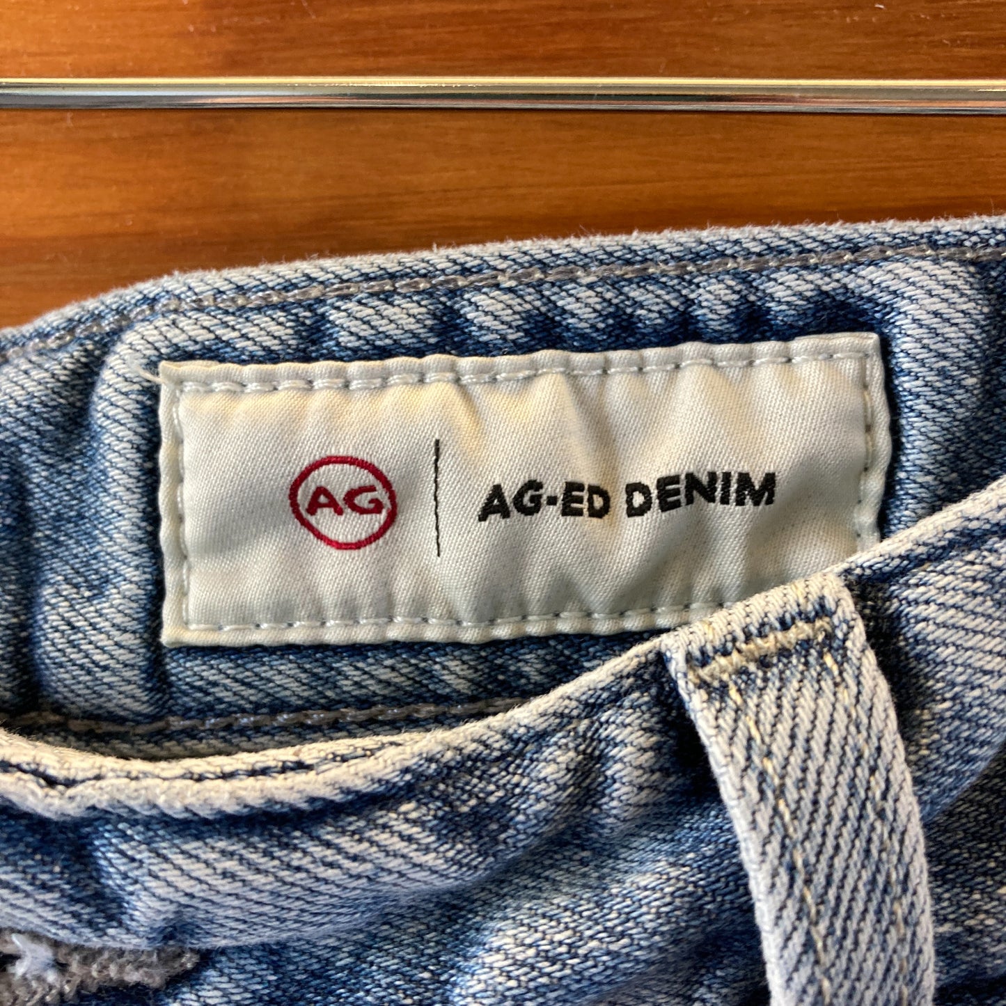29 - AG Adriano Goldschmied Light The Ex-Boyfriend Slouchy Slim Jeans 4427SC