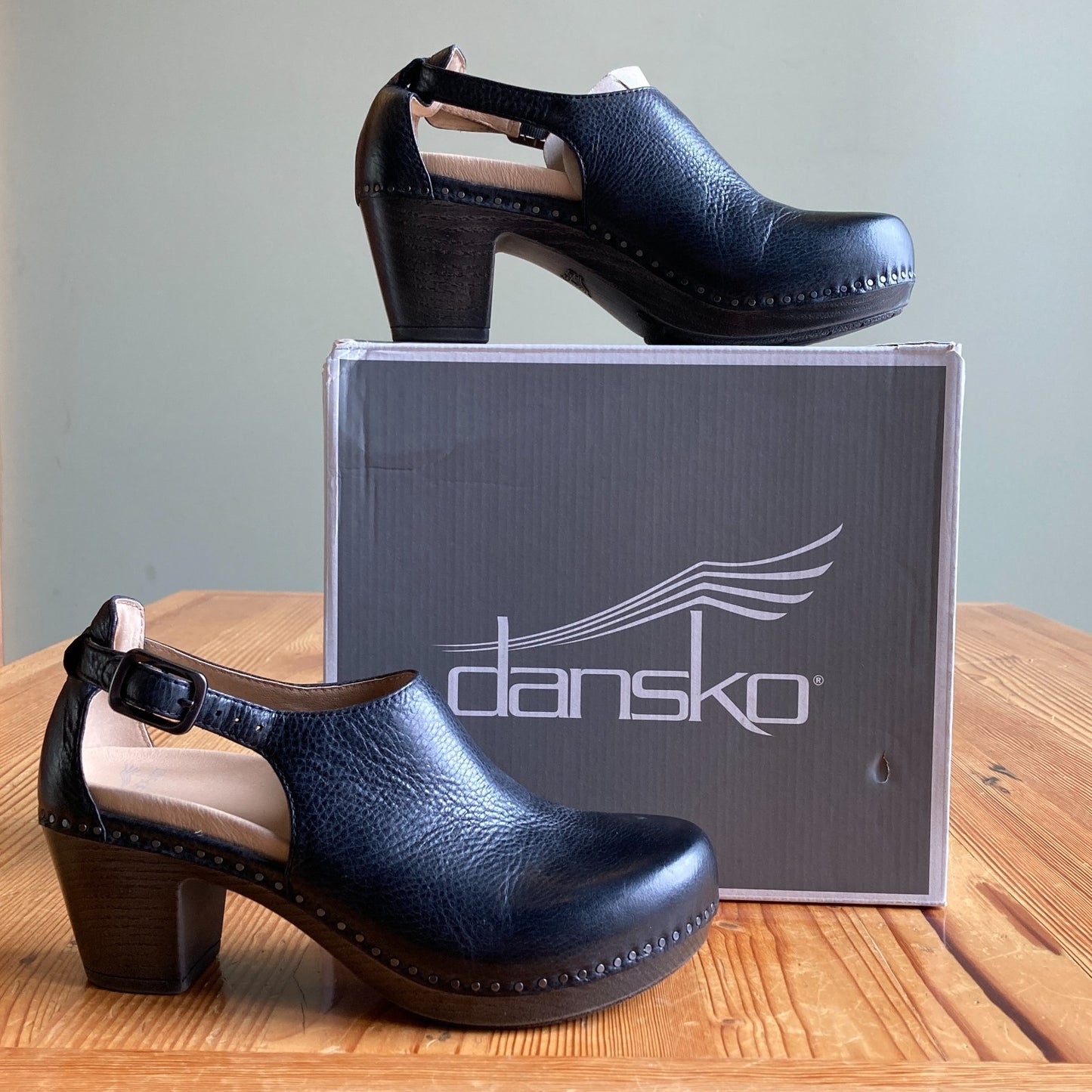 Dansko Black Sassy Leather Heeled Shoes w/ Box - Size 38 / 7.5-8 - NEW - 1115IE
