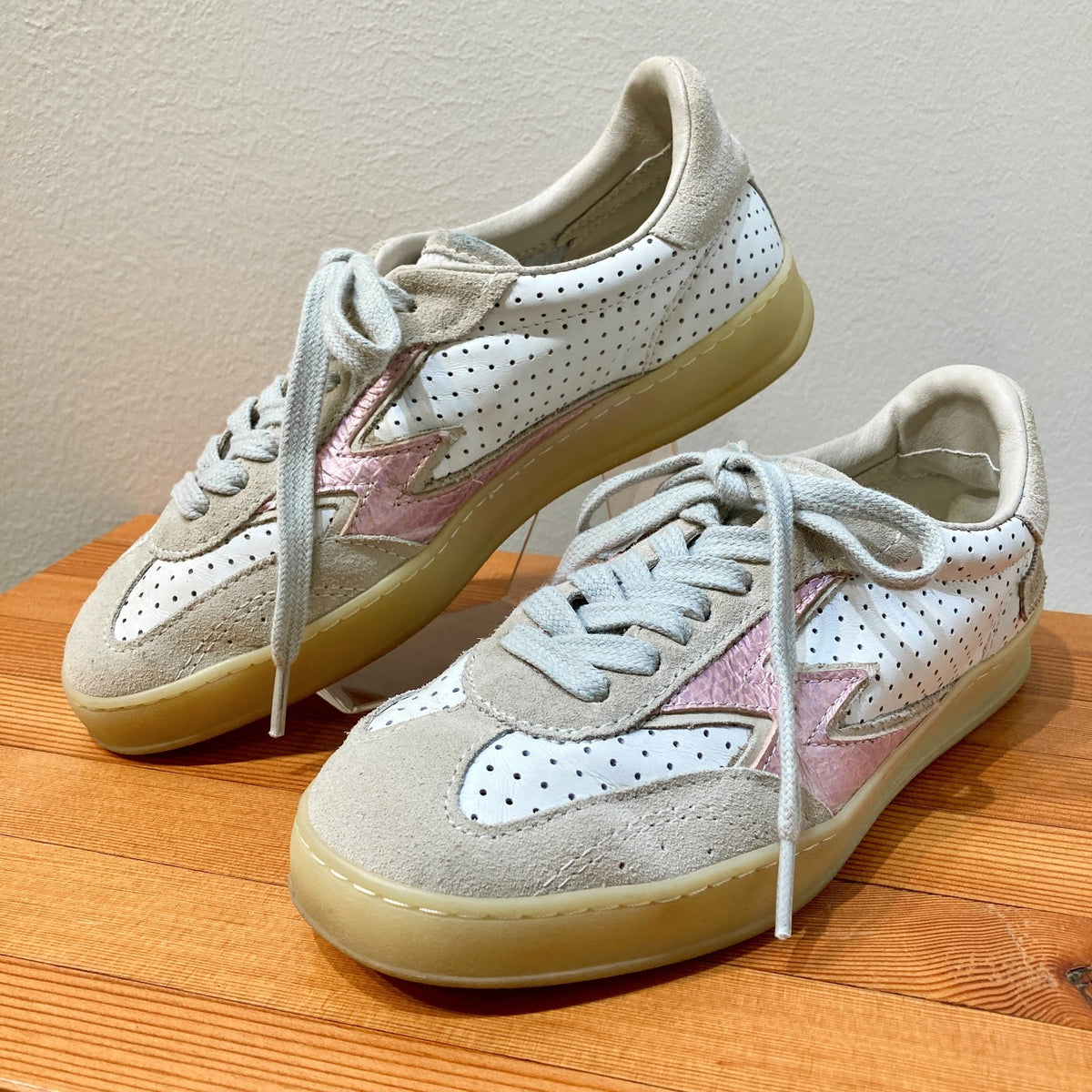 Moa Concept White & Pink Perforated Club Sneakers Shoes - Size 38 / 8 - 0521AB