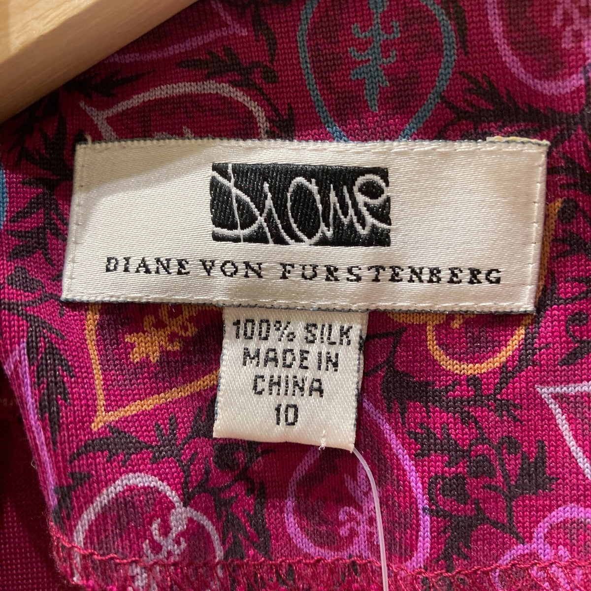 Diane von Furstenberg Magenta Heart Pattern Silk Wrap Dress - Size 10 - 0915CR
