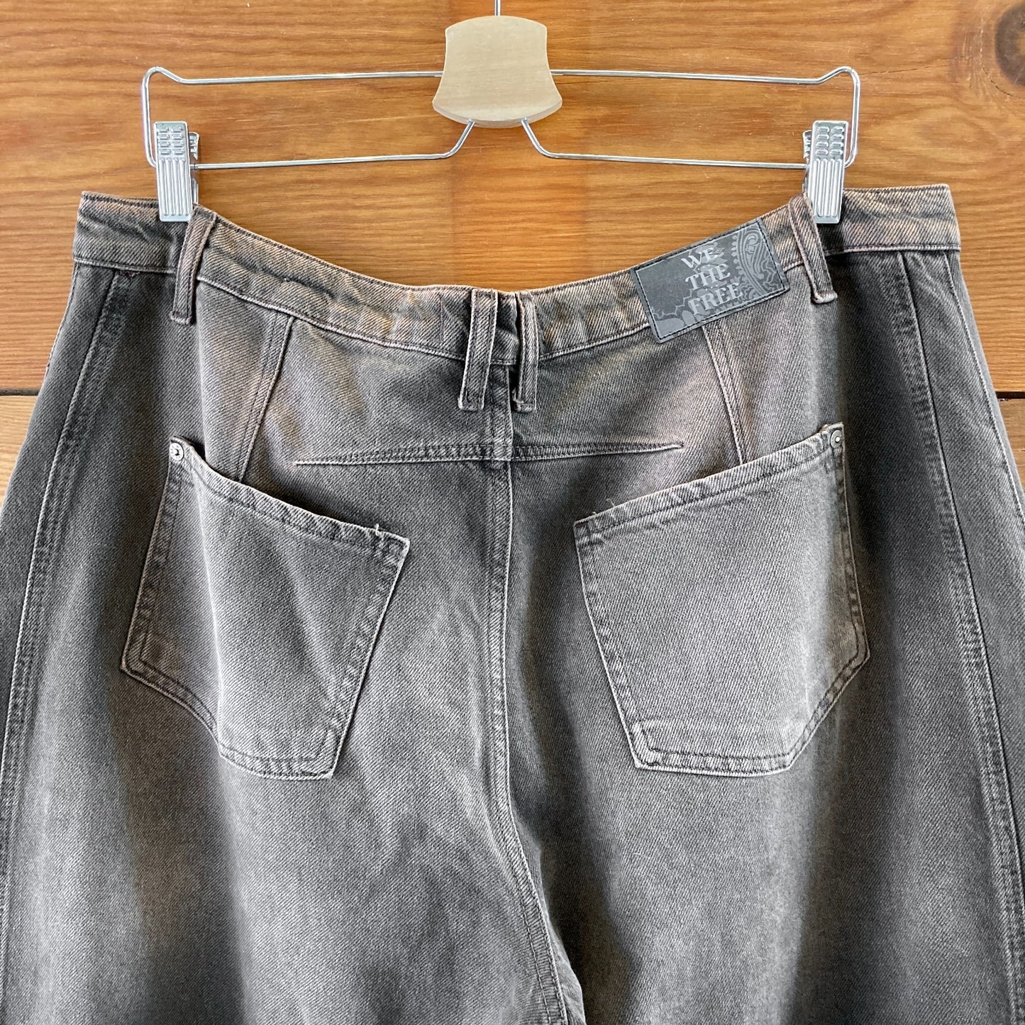 We The Free Black Brown Wash Lucky You Mid Rise Barrel Jeans - Size 33 - 0425SV