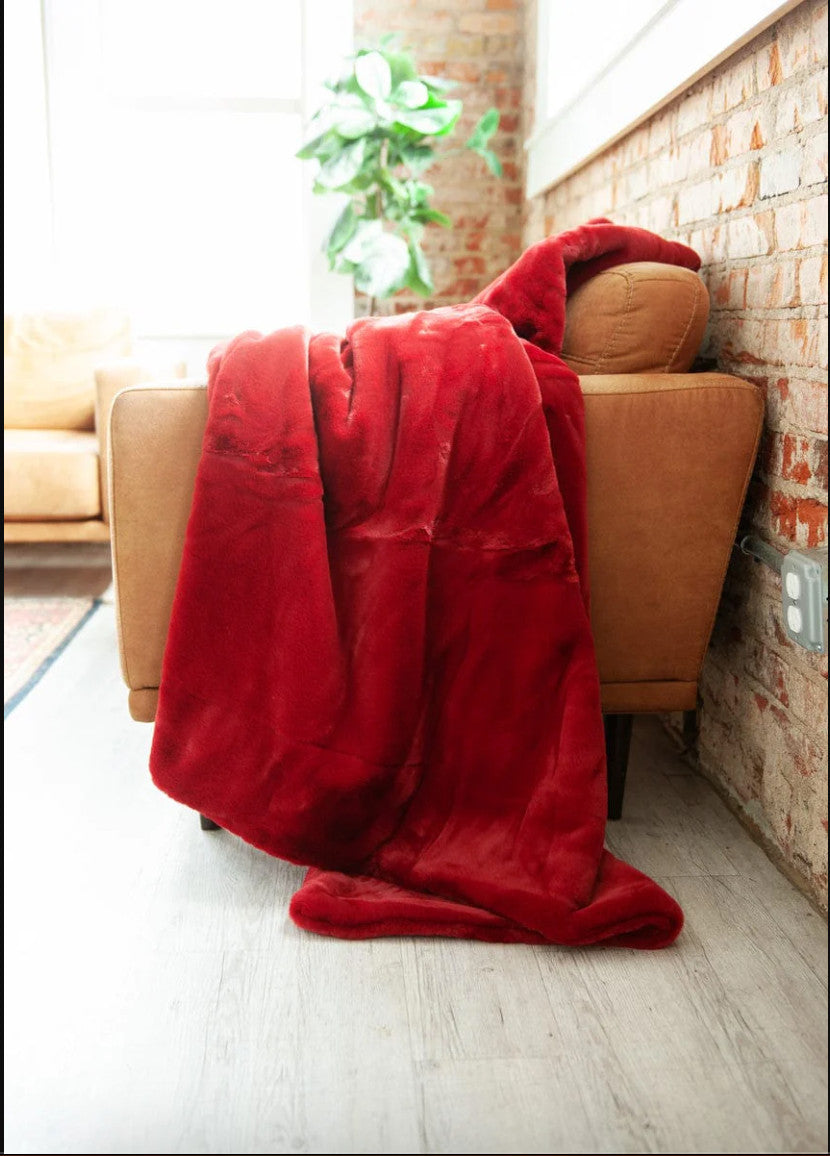 Minky Couture NEW Lush Red ULTRA PLUSH Blanket in Monster Size 60"x72" 0322AS