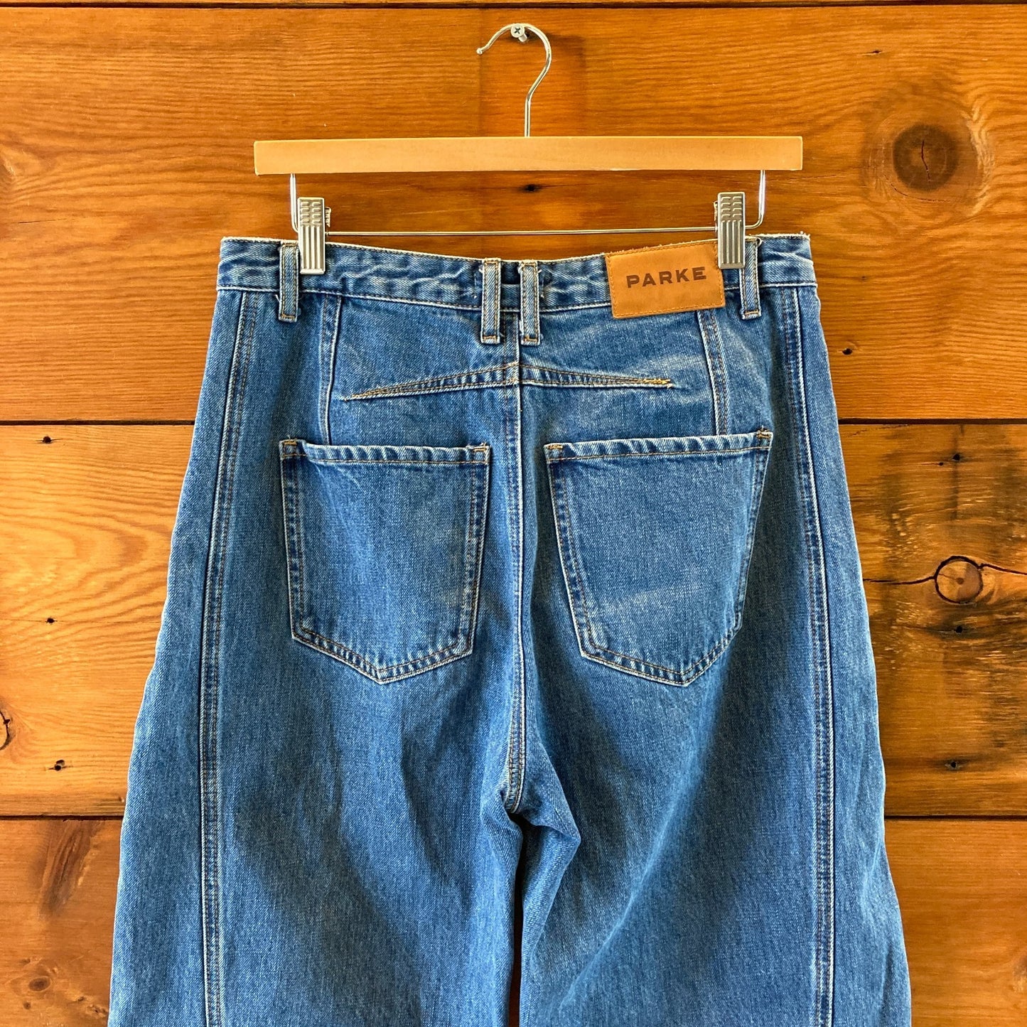 Parke Medium Wash Button Fly Horseshoe Barrel Leg Jeans - Size 27 - 0815JF
