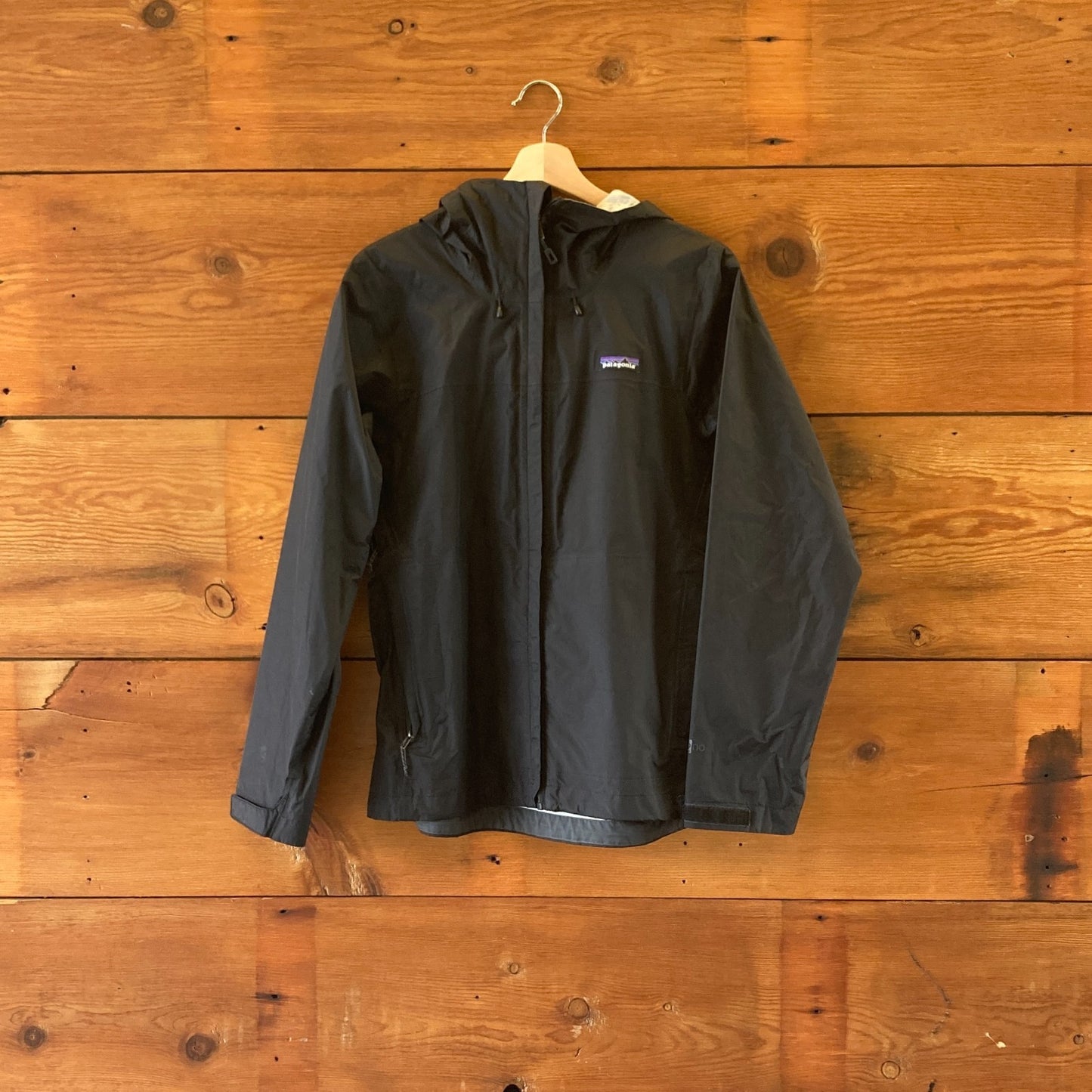 M - Patagonia Womens Black Hooded Womens Torrentshell Rain Jacket 0307TC