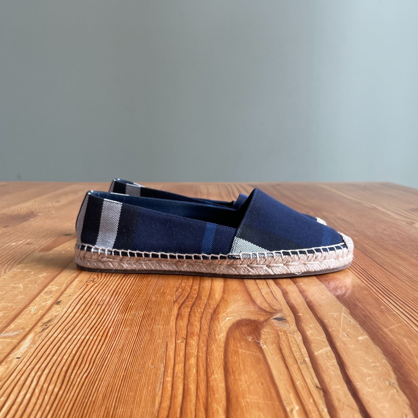 37 / 6.5 - Burberry Navy Hodgeson House Check Canvas Espadrilles Shoes 1203TR