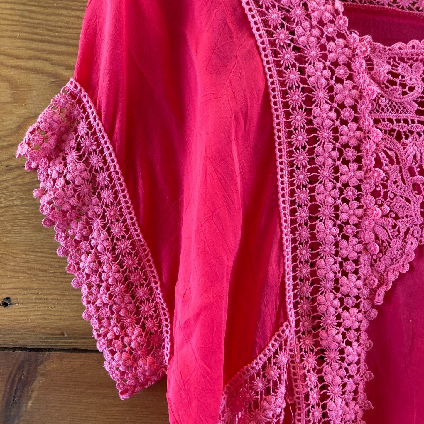 Johnny Was Bright Pink Crochet Trim Cupro Square Neck Top - Size L - 0617RF