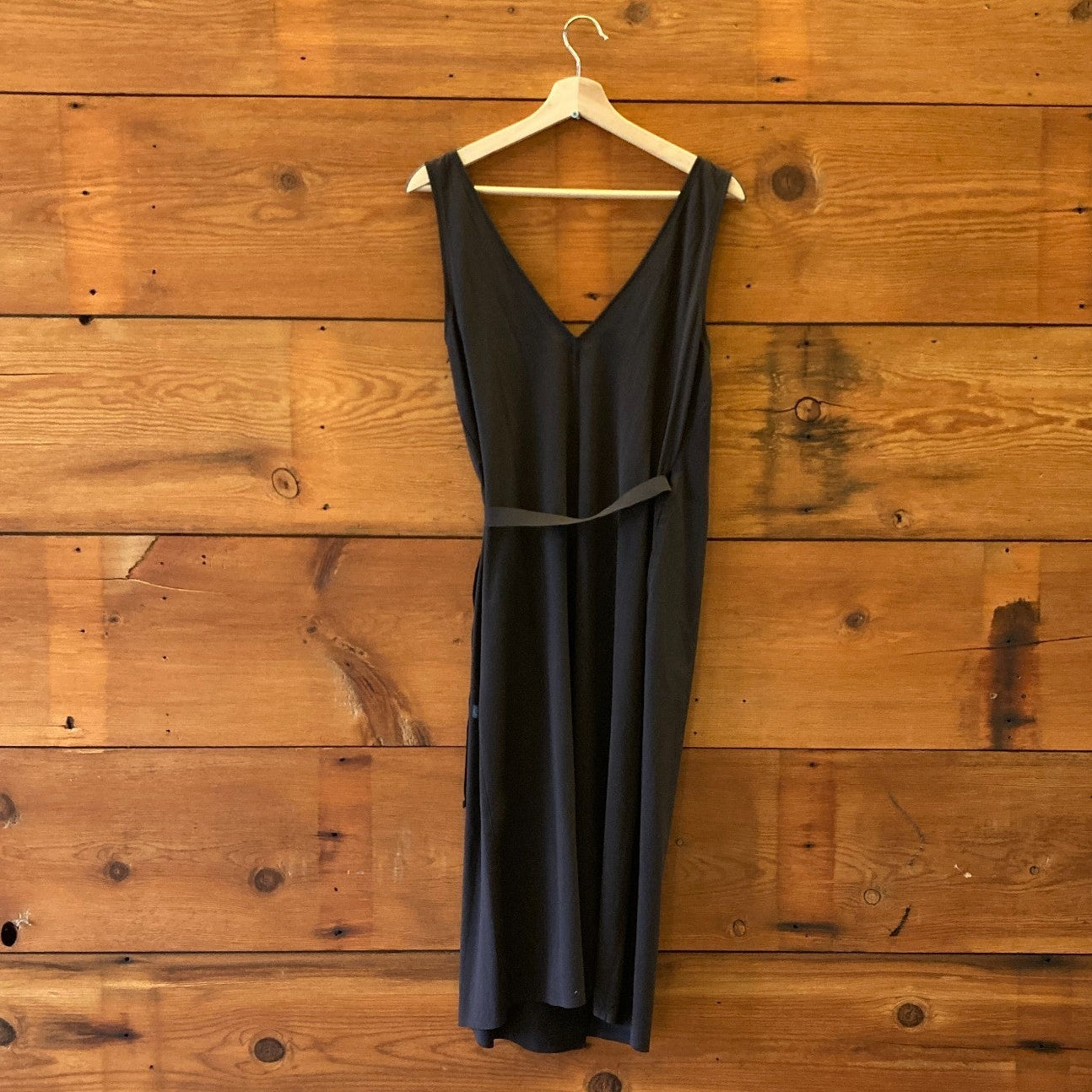Lululemon LAB Black Sleeveless V Neck Stretch Fit Wrap Dress - Size 6 - 0504AK