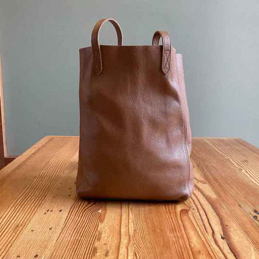 Cuyana Caramel Brown Pebbled Leather Tall Tote Bag Purse 0415CD