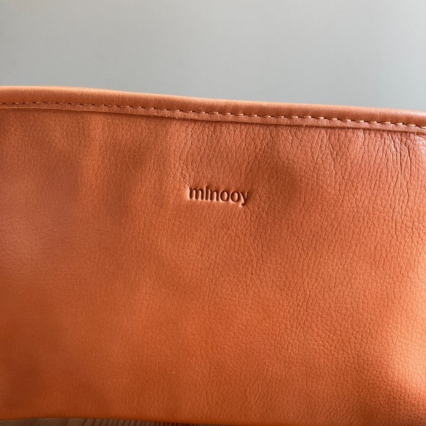 Minooy Caramel Brown Leather Travel Multi Pocket Crossbody Purse Bag 0211JO