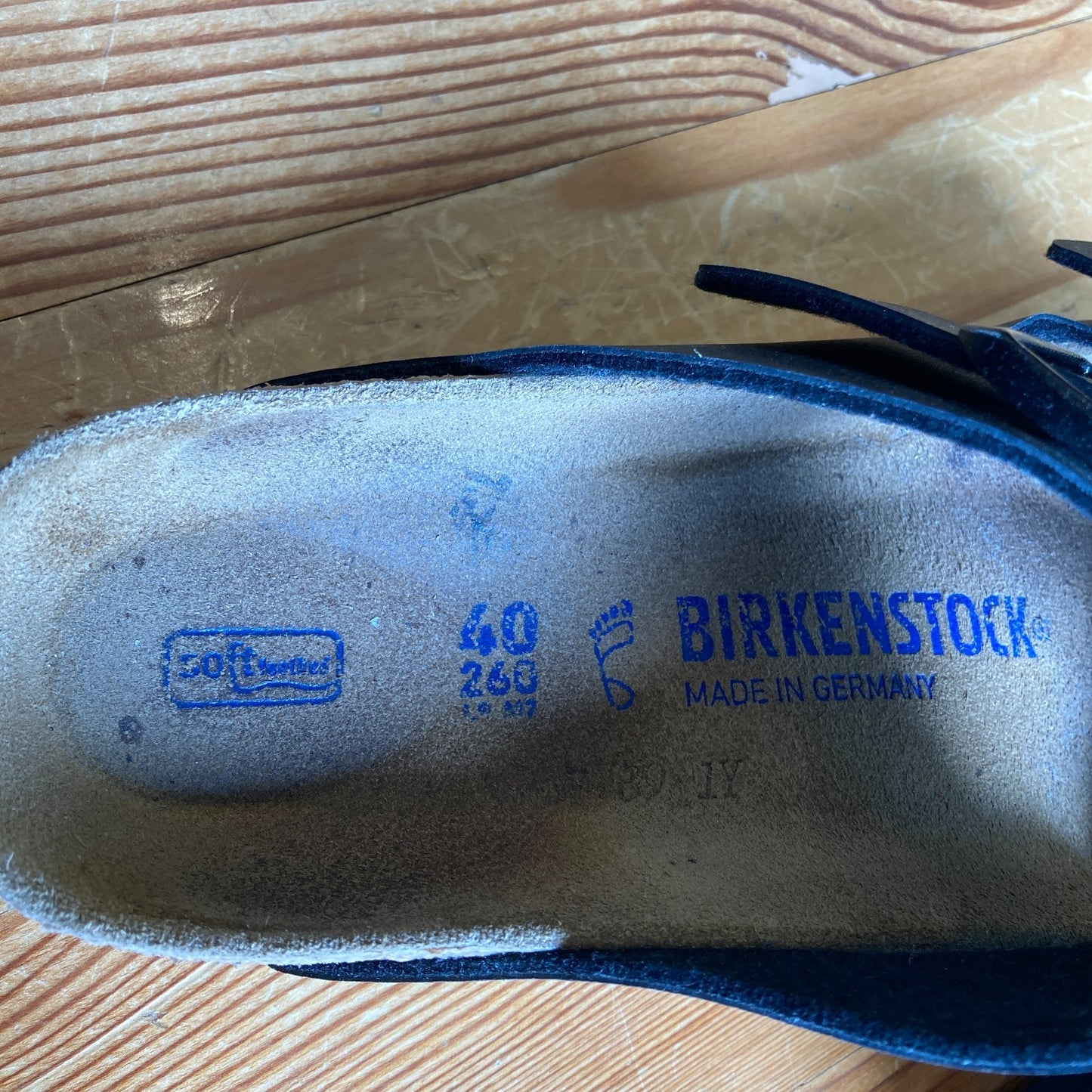 Birkenstock Black Leather Arizona Slide Sandals - Size 40 / 9.5 - 1105AR