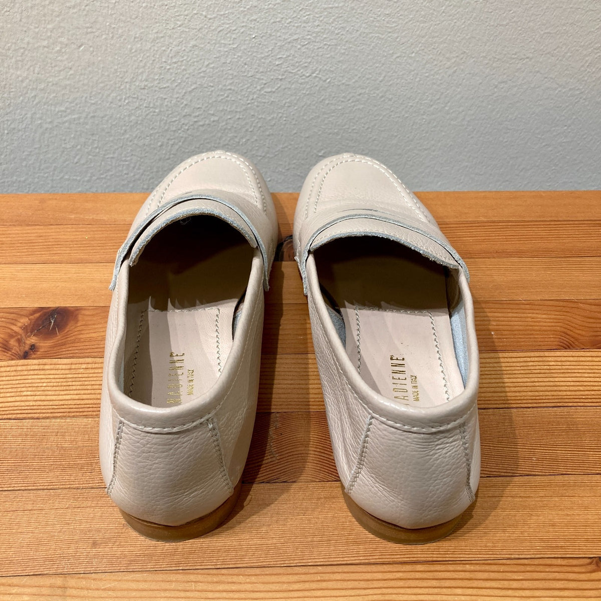 La Canadienne Beige Leather Slip On Penny Loafers Shoes - Sz 38.5 / 8.5 - 0124KG