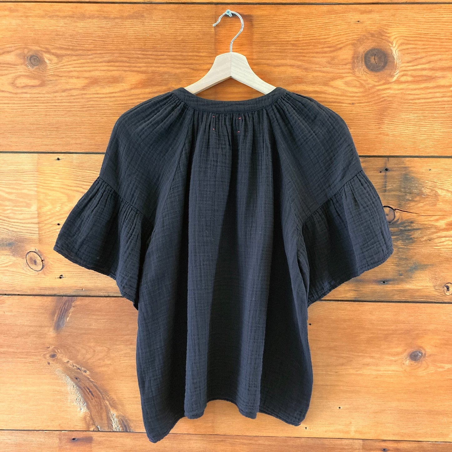Xirena Black Gauze Cotton Henley Neck Short Sleeve Shirt Top - Size M - 4427SC