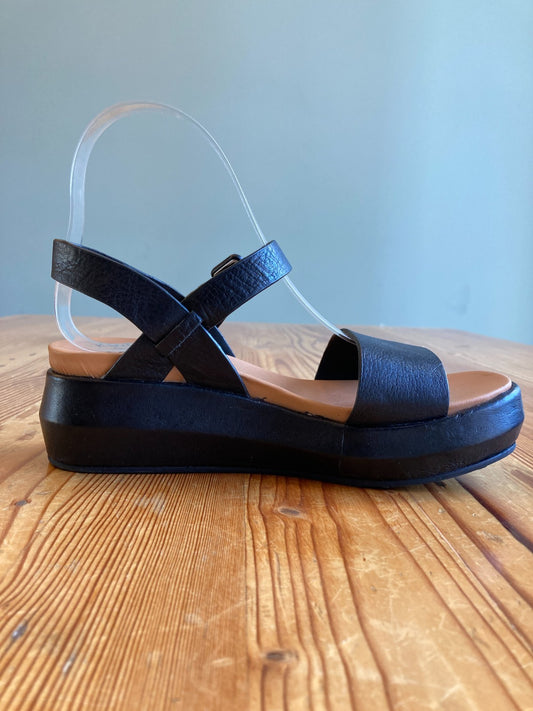 Kork-Ease Black Hallie Leather Platform Strappy Sandals - Size 6 - 0312IG
