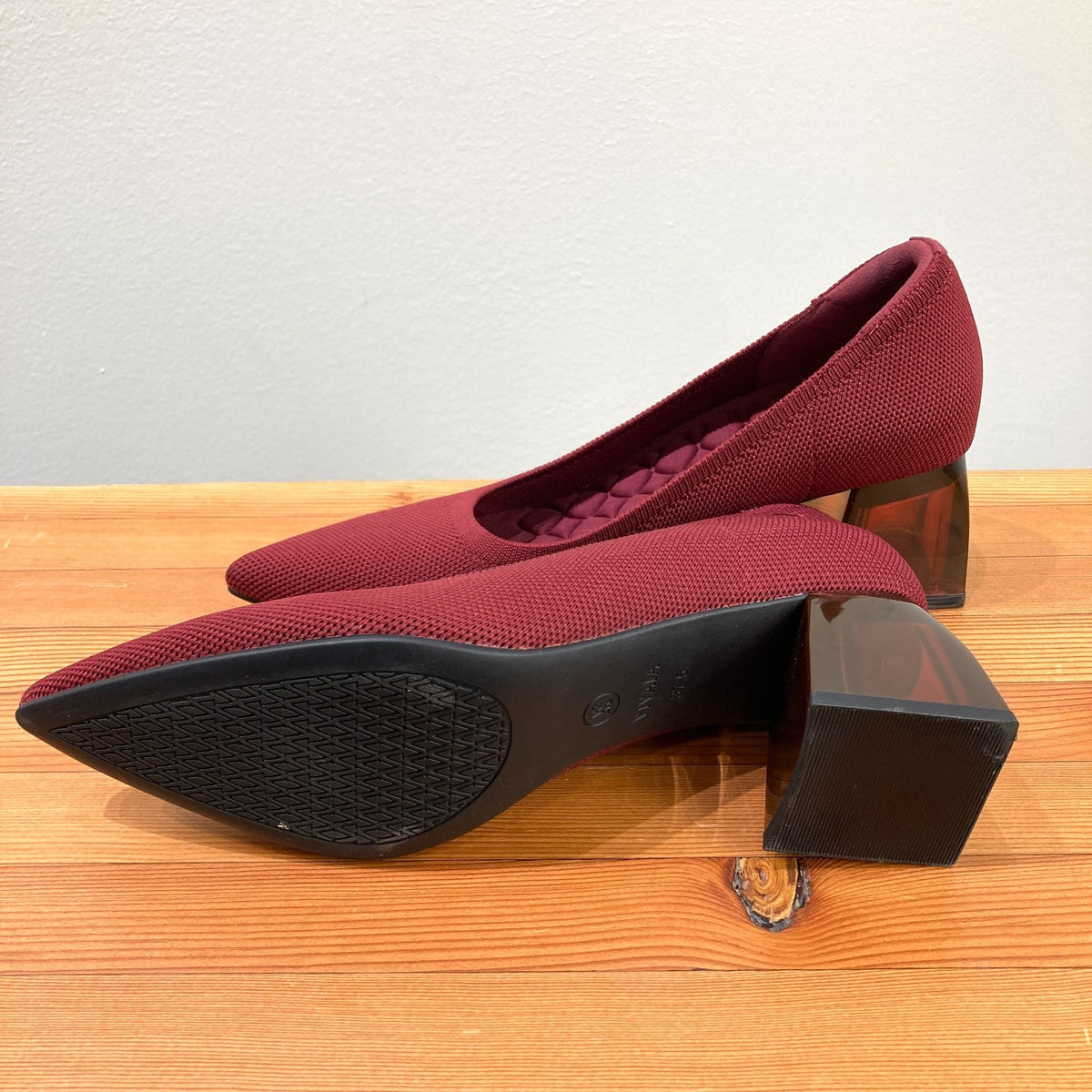 Vivaia Burgundy Block Heel Pointed Toe Aria Heels Shoes - Sz 37.5 / 7 - 0814JF