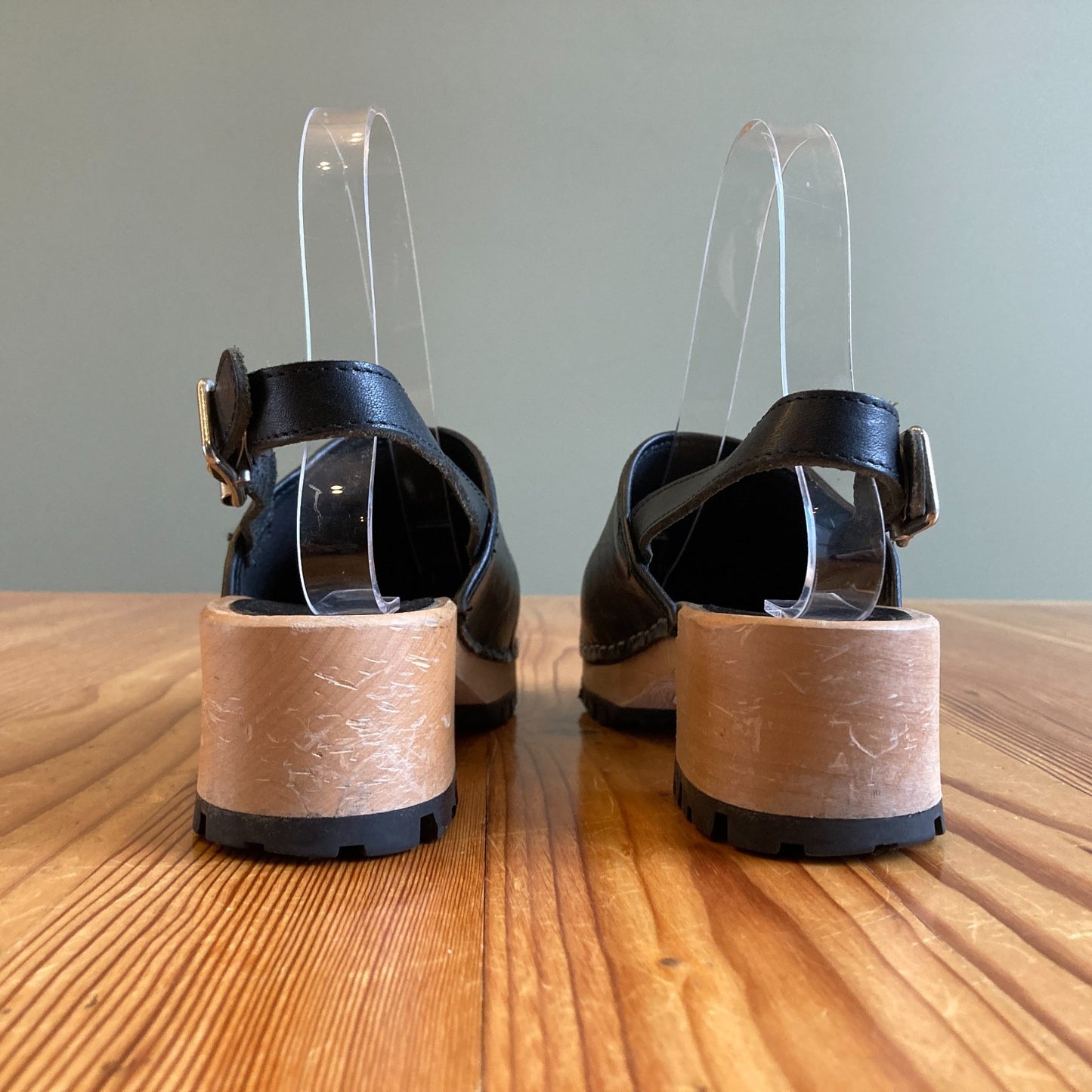 Swedish Hasbeens Black Leather Ankle Strap Clogs Shoes - Size 36 / 5.5 - 0104RM