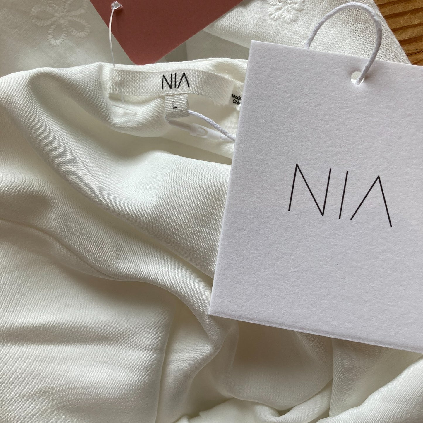 L - NIA $140 White Eyelet Open Back Midi Length Shane Dress NEW 0113TS