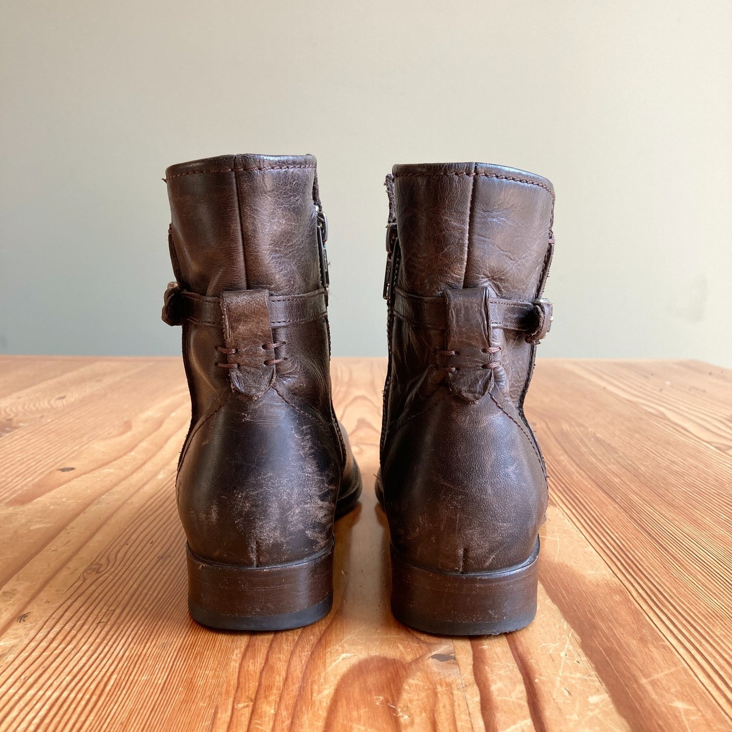 Frye Brown Leather Melissa Seam Short Ankle Boots - Size 8 - 0919KF