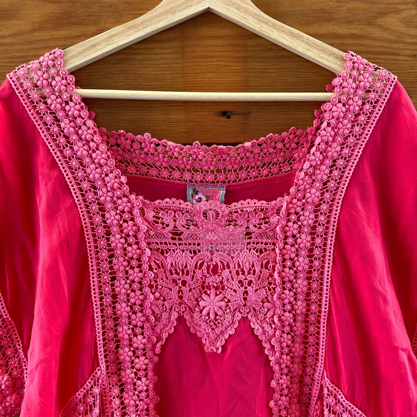 Johnny Was Bright Pink Crochet Trim Cupro Square Neck Top - Size L - 0617RF