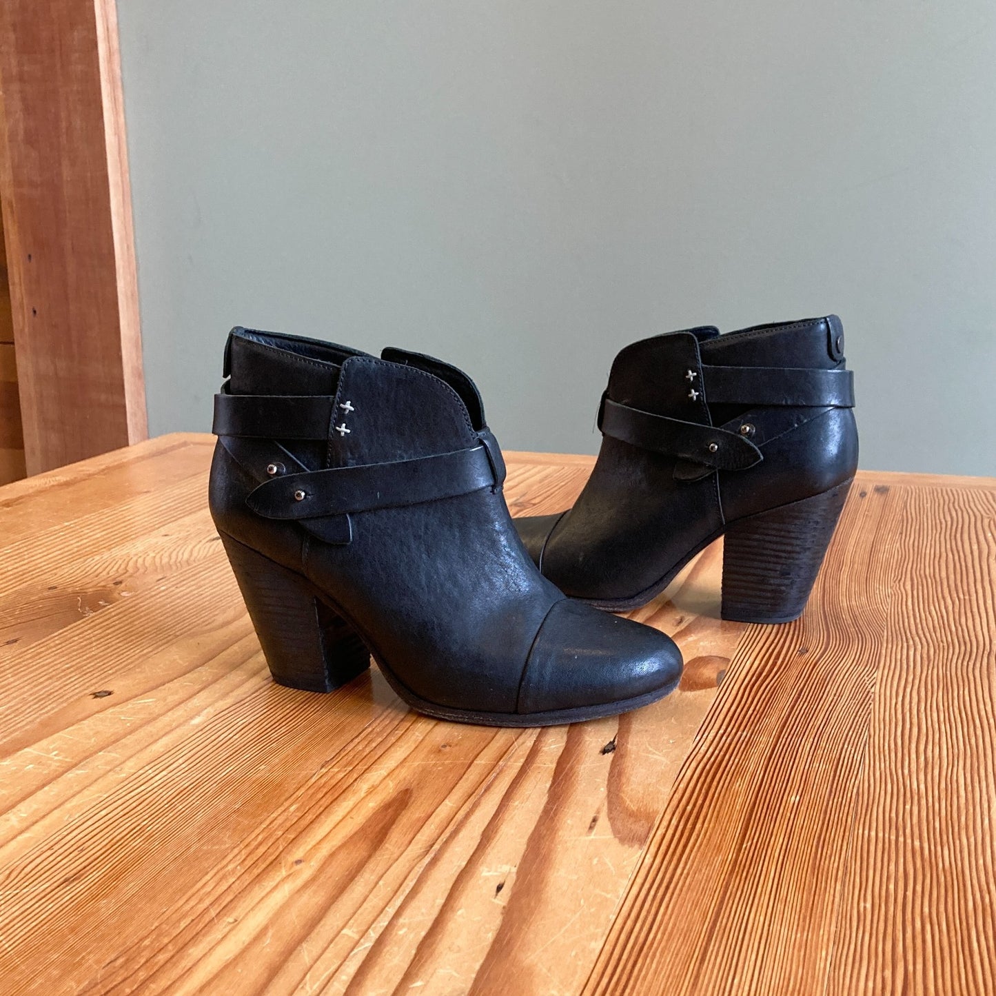 39.5 - Rag & Bone Black Leather Stacked Heel Harrow Ankle Booties Boots 1217JD