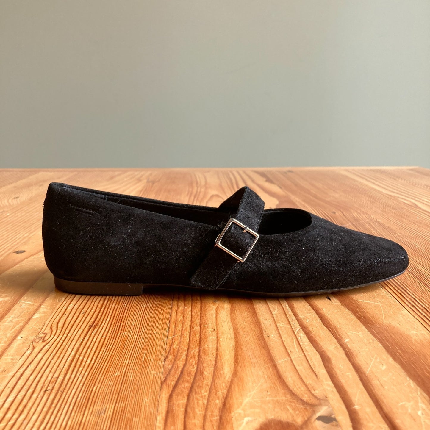 Vagabond Black Suede Leather Mary Jane Flats Jolin Shoes - Size 39 / 9 - 0416JW