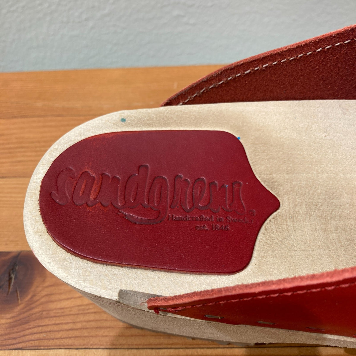 Sandgrens Red Leather Low Heel Stapled Wood Sole Clogs - Size 41 / 10 - 0916KJ