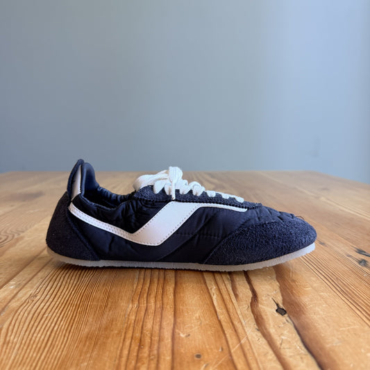 Ohne Project Black & White Barefoot Kima Sneakers Shoes - Size 7 - NEW - 1107MB