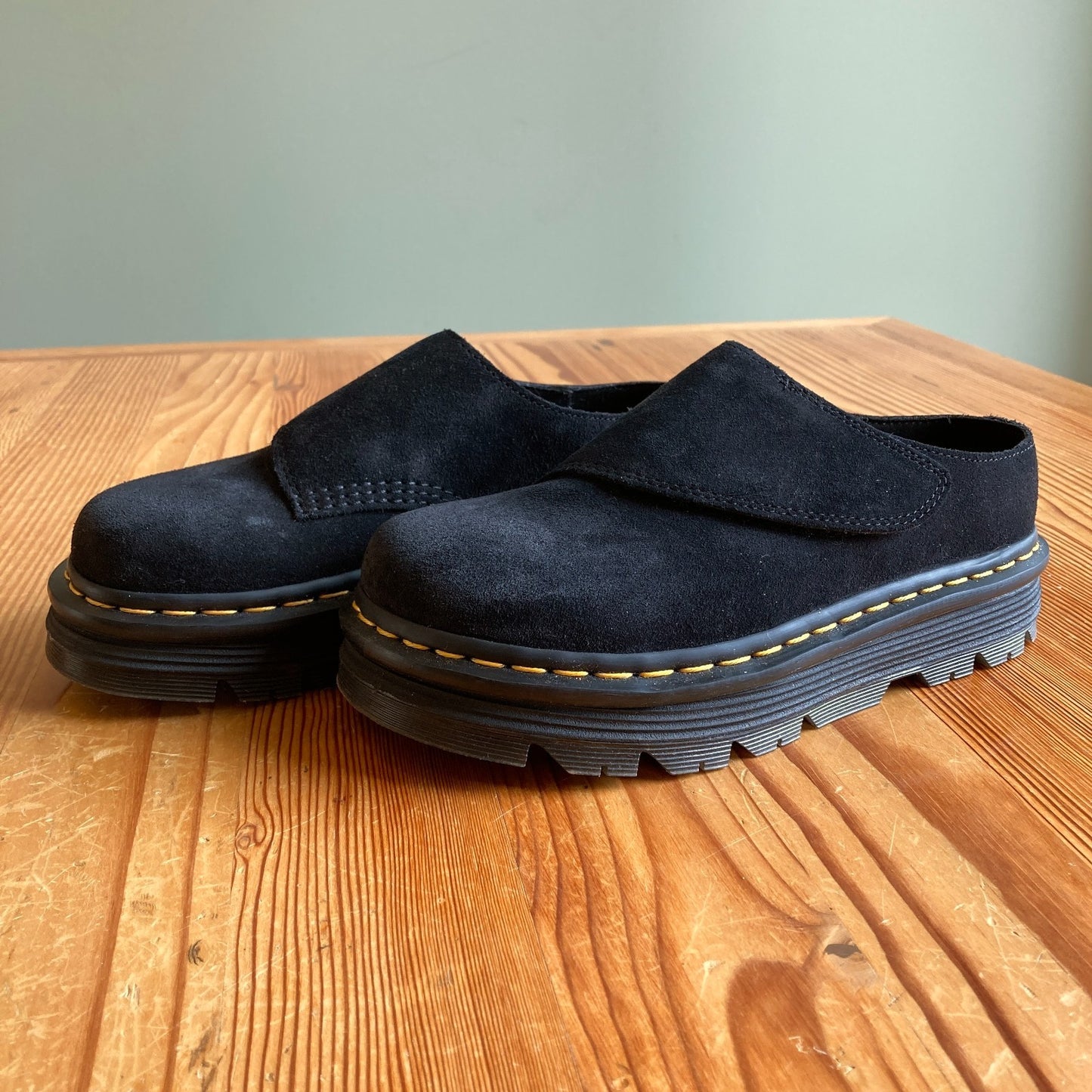 Dr. Martens Black Bronx Suede Zebzag Anywair Mules Shoes w/Box - Size 7 - 0425SV
