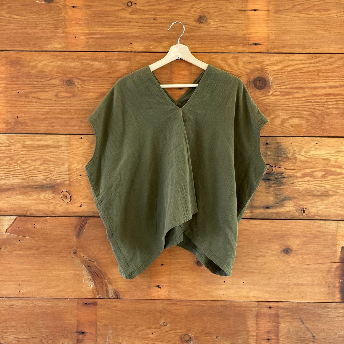 M - Atelier Delphine Green V-neck Boxy Fit Organic Cotton Japan Shirt Top 1030SF