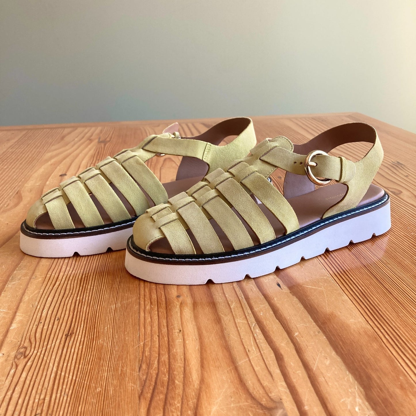 Anthropologie $125 Lime Green Fisherman Sandals w/ Box - Size 9 - NEW - 0327SM