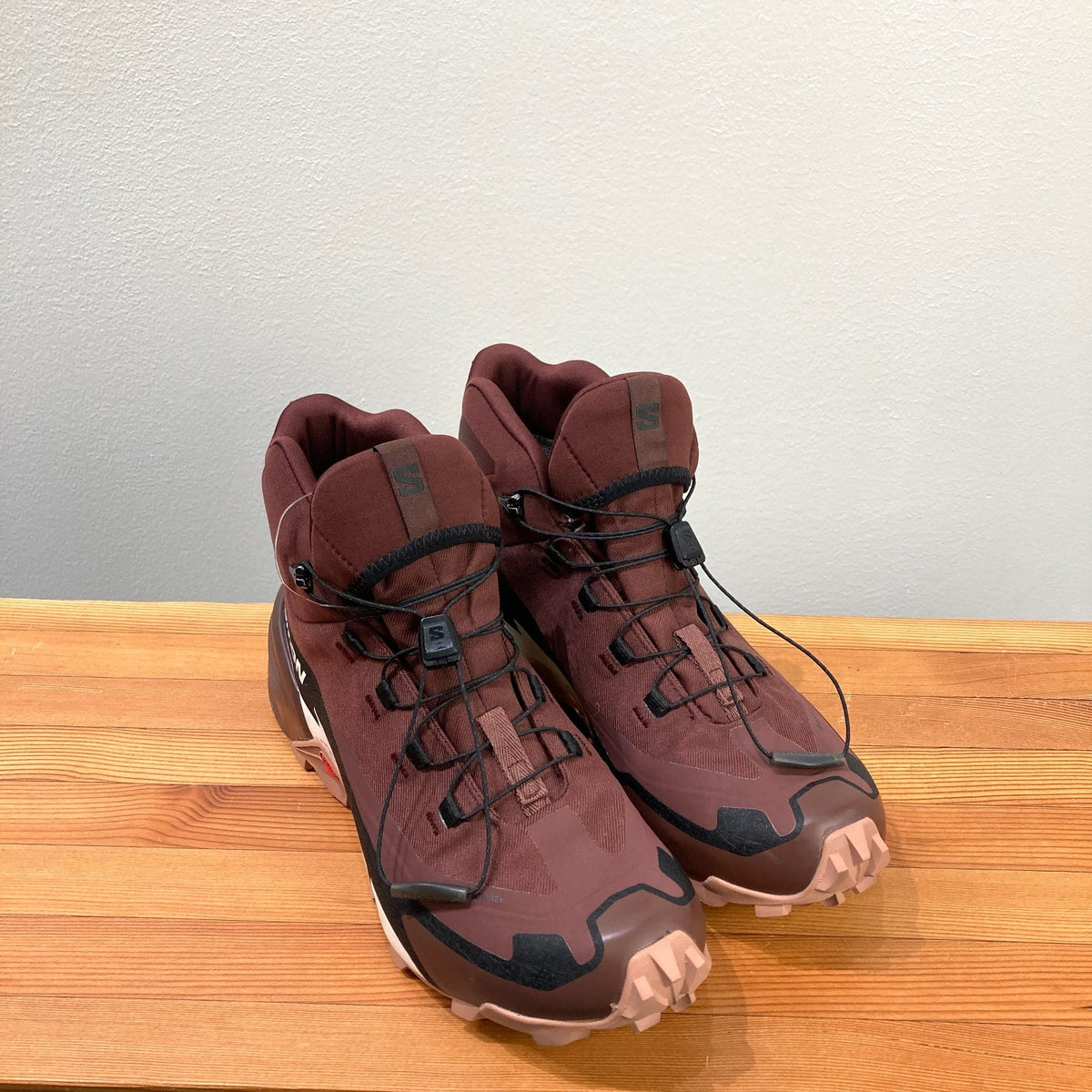 Salomon Cross Hike 2 Mid Gore-Tex Hiking Boots Shoes - Size 9.5 - NEW - 1226MT