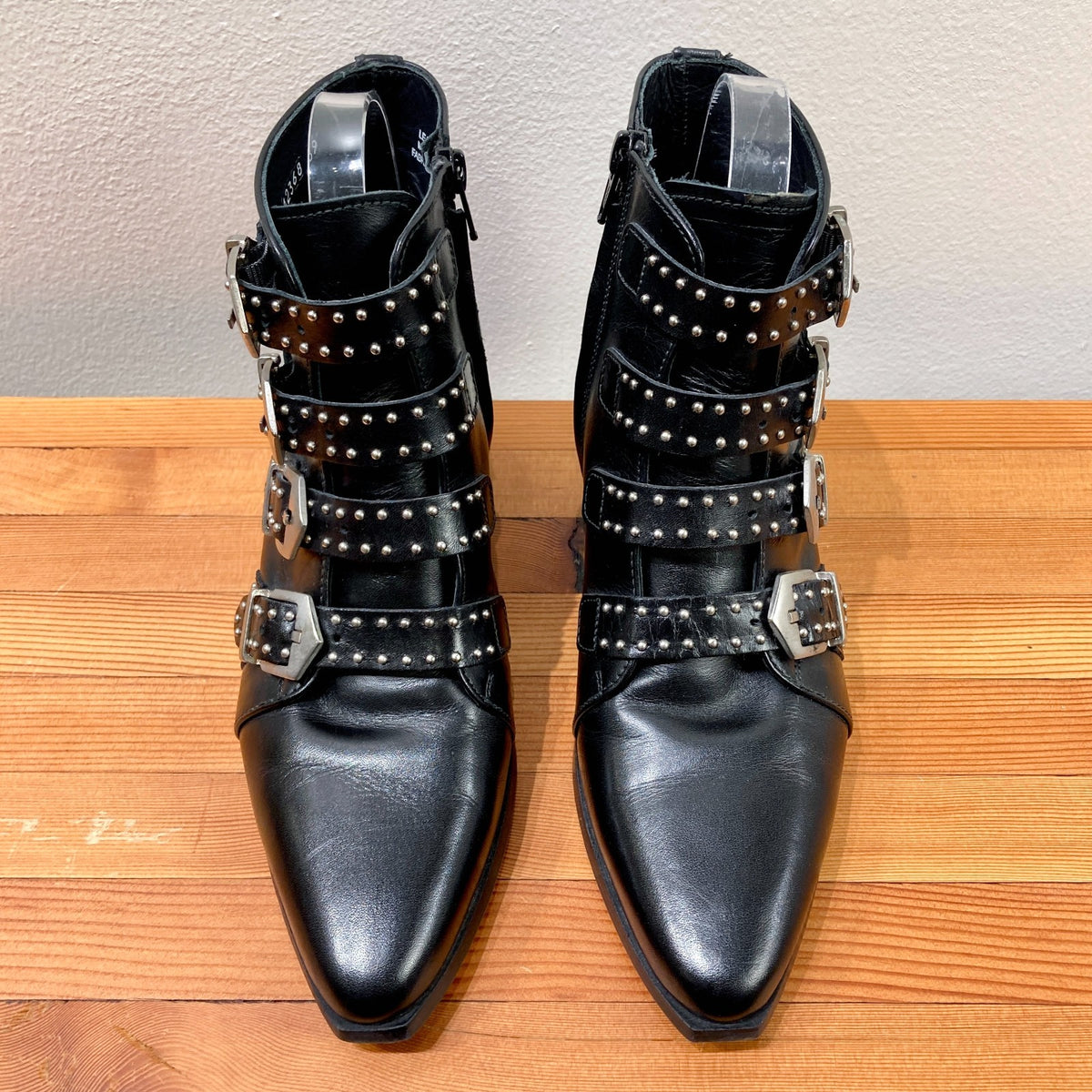 Pertini Black Leather Buckle Studded Ankle Pointed Toe Boots - Size 39 - 1111LM