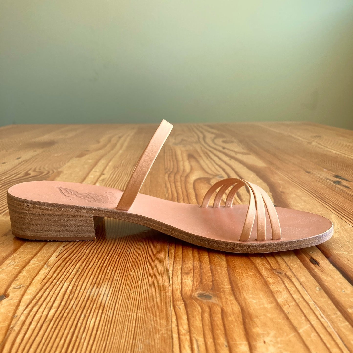 Ancient Greek Tan Leather Strappy Low Heel Sandals - Sz 38 / 8 - w/ Box - 0121PK
