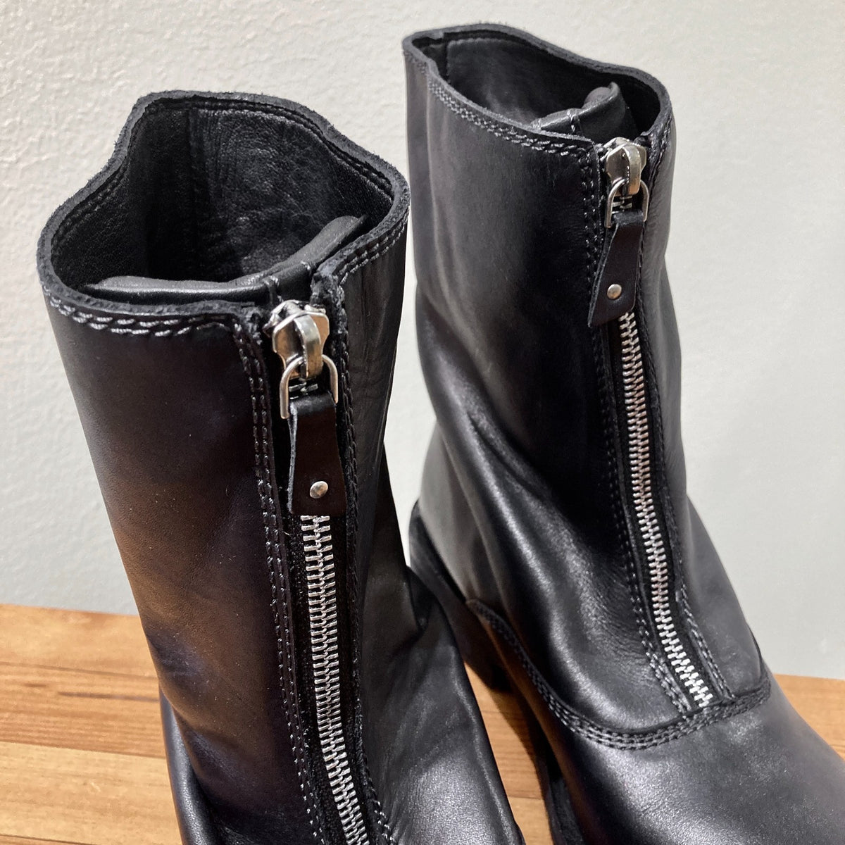 Free People $198 Black Zip Up Santa Fe Boots - Size 38 / 8 - w/ Box - 1122CT